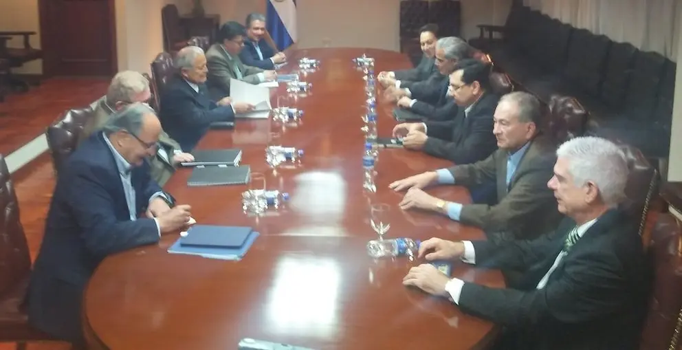 Reunión entre Gobierno y partidos políticos