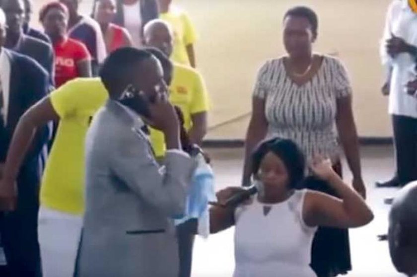 Pastor de Zimbabue habla por teléfono con Dios