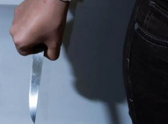 acuchillo-al-amigo