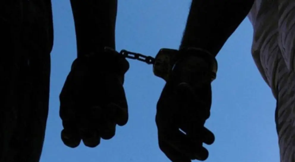Policías detenidos