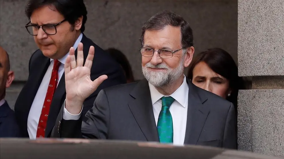 GRAF213 MADRID 31 05 2018 - El presidente del gobierno Mariano Rajoy abandona el Congreso tras la sesion de la manana en la primera jornada de la mocion de censura presentada por el PSOE contra el Gobierno EFE Juan Carlos Hidalgo