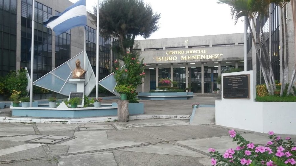 Centro Judicial Isidro Menéndez (2)