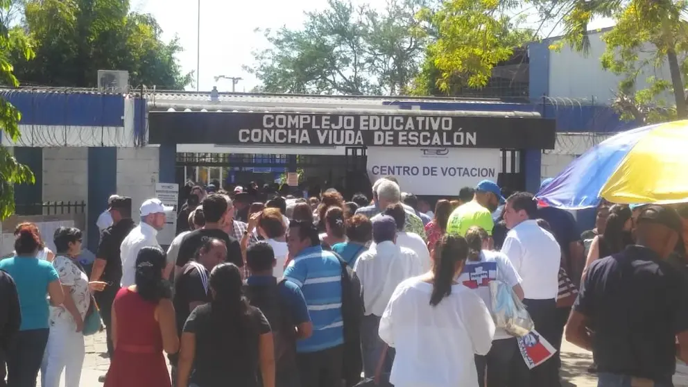 Jovenes que votaron