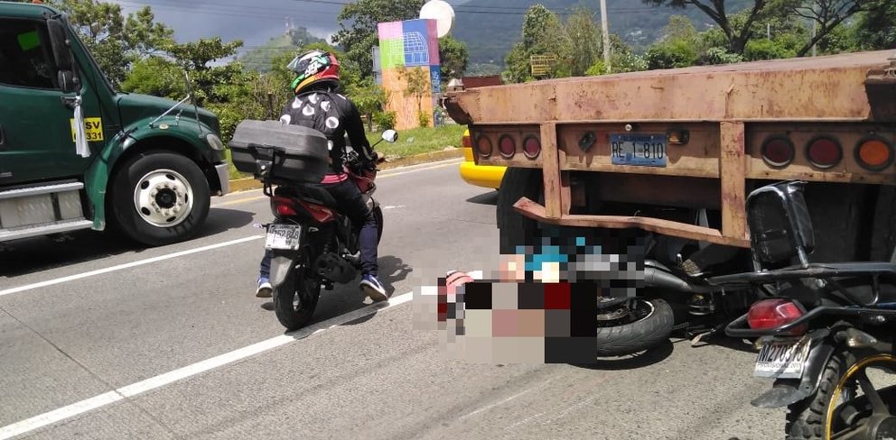 Policía muerto en Comalapa