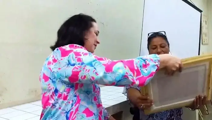 Embajadora y espejo