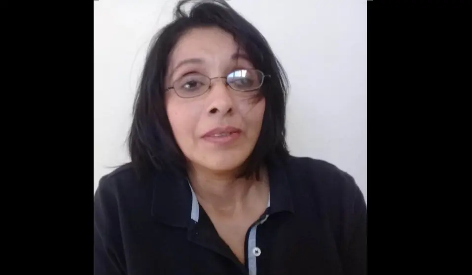 Mujer por estafa