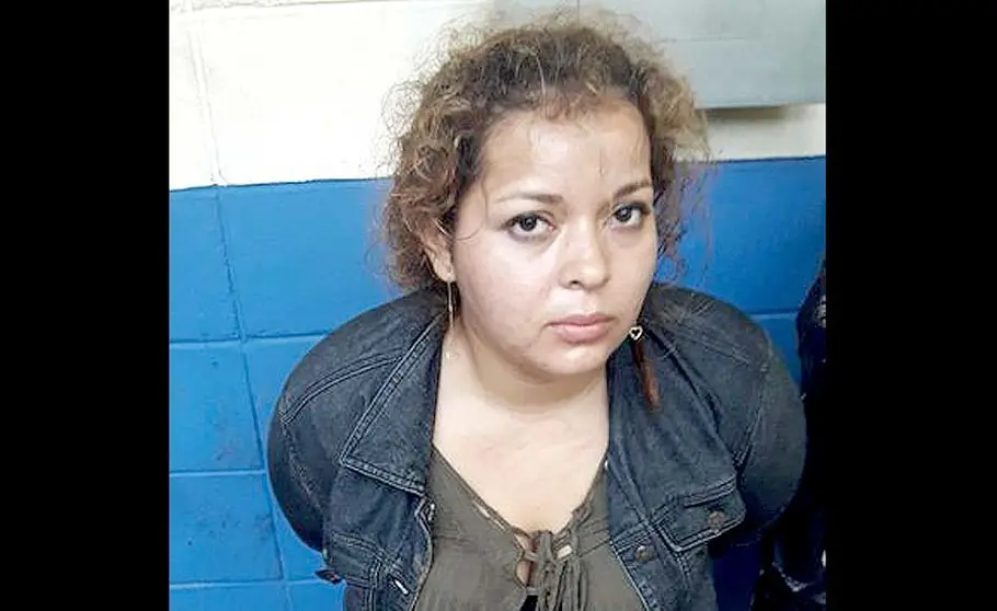 Mujer hurtó patrulla OK