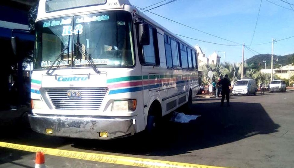 Anciana muere arrollada por bus en San Francisco Gotera 2