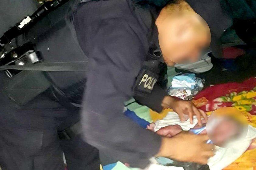 Policía aetndiendo parto en Usulután