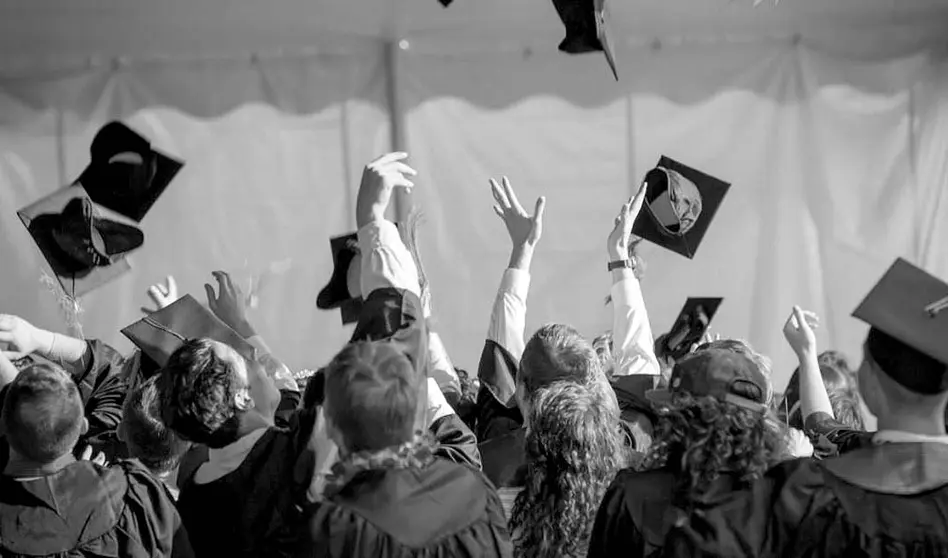Imagen graduación tomada de pexels Emily Ranquist 2