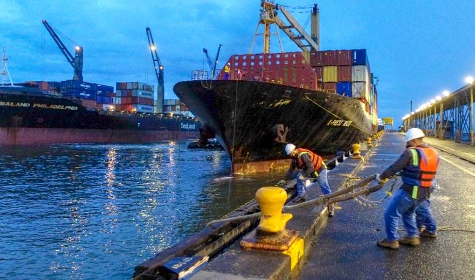 Más de 380 toneladas de alimentos atracaron en el Puerto de Acajutla Fotos tomadas de la Secretaría de Comunicaciones 4