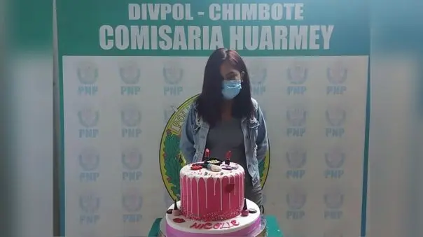 Detenida con pastel de cumpleaños