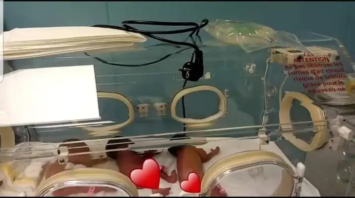 Parto de nueve bebés