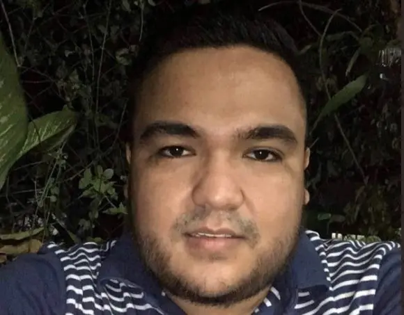 Desaparece después de pedir taxi en Plaza Mundo