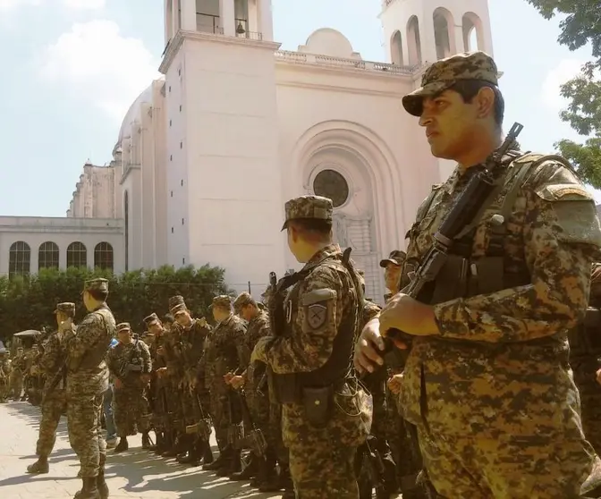 Reservistas de la Fuerza Armada.