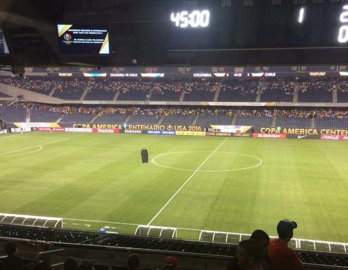 Lluvia partido Chile-Colombia 