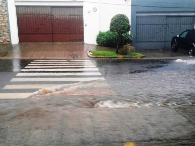 Calles inundadas por lluvias