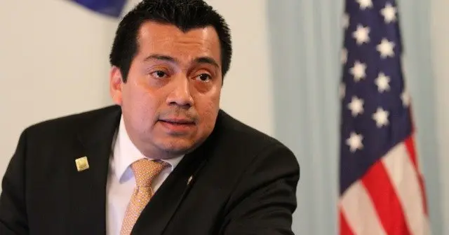 Leonel Flores