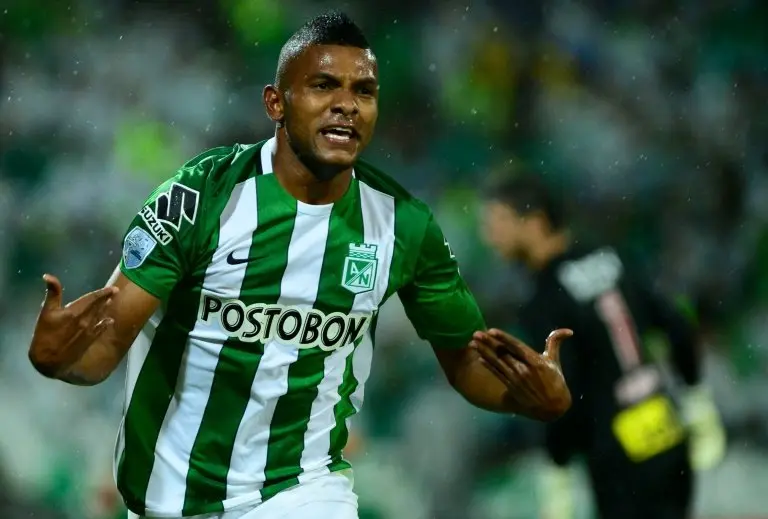 <p>Miguel Borja, del colombiano Atlético Nacional, festeja su gol contra el Sao Paulo, en la vuelta de semifinales de la Copa Libertadores, en el estadio Atanasio Girardot de Medellín, el 13 de julio de 2016</p>