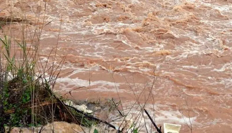 Corriente agua lluvia