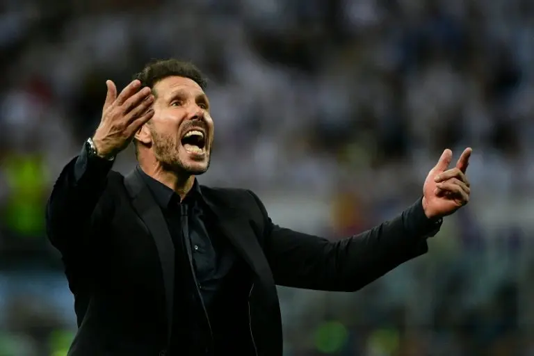 <p>El director técnico del Atlético de Madrid, Diego Simeone, durante la final de la Liga de Campeones ante el Real Madrid el 28 de mayo de 2016 en Milán</p>