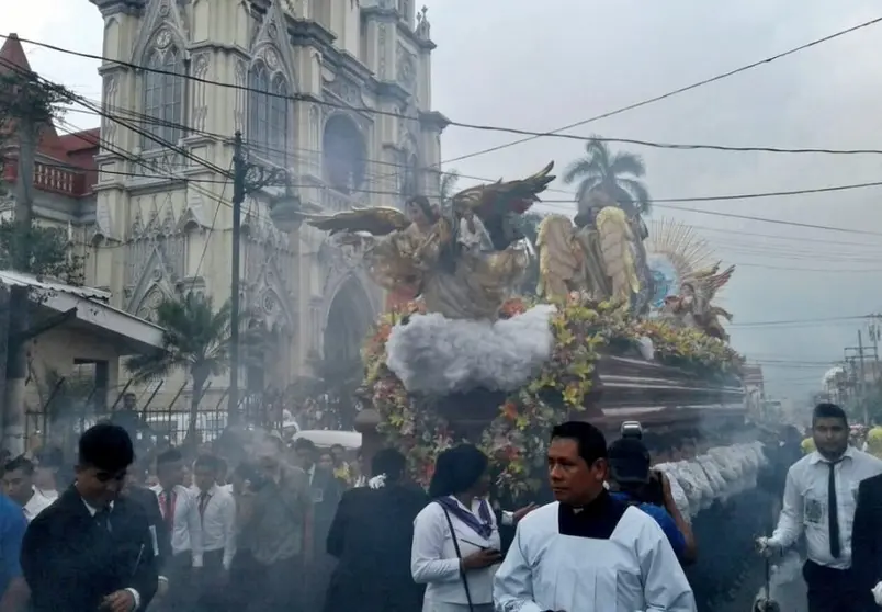 procesión Divino Salvador del Mundo2