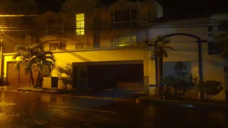 Casa Funes de noche