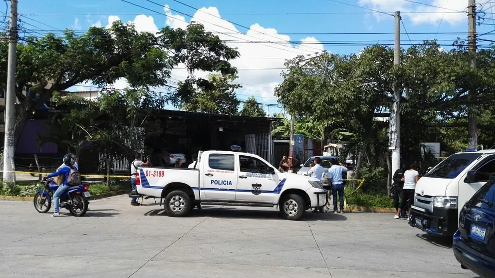 foto de escena de calle al volcán