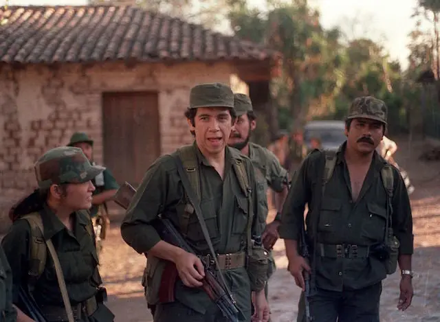 Joaquin Villalobos llega a Perquín, Morazán, durante el conflicto armado. Foto de Archivo AFP.