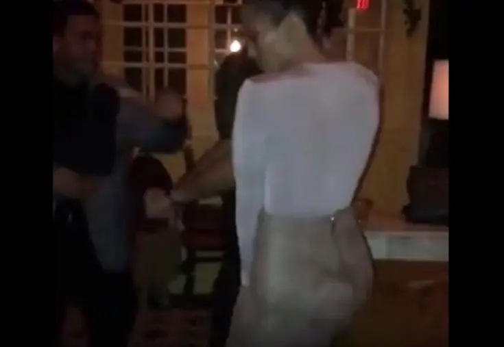 JLo bailando