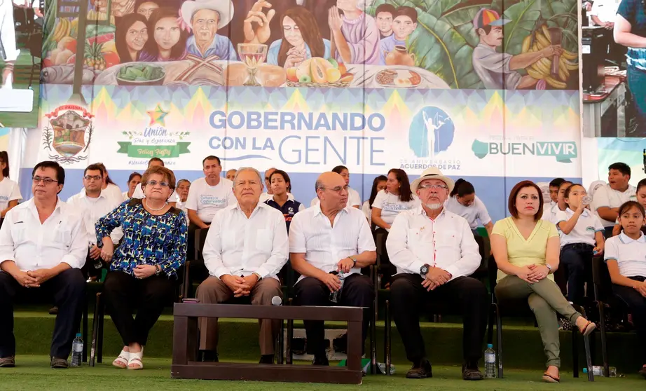 Presidente Salvador Sánchez Cerén, Violeta Menjívar, Orestes Ortez y Lorenzana