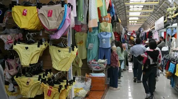 ropa amarilla