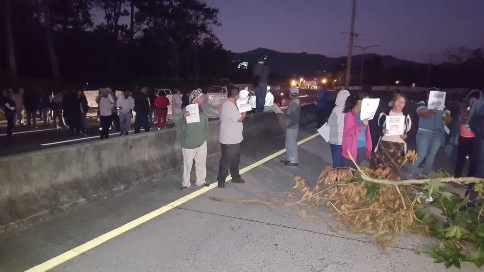 protesta de habitantes de comunidad enmanuel