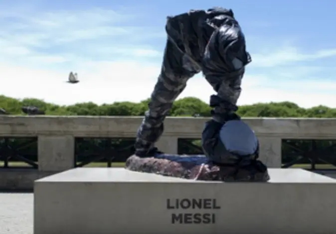 Escultura Messi