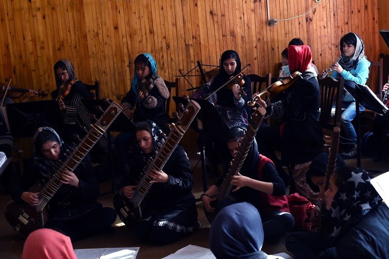 Orquesta de mujeres en Afganistán