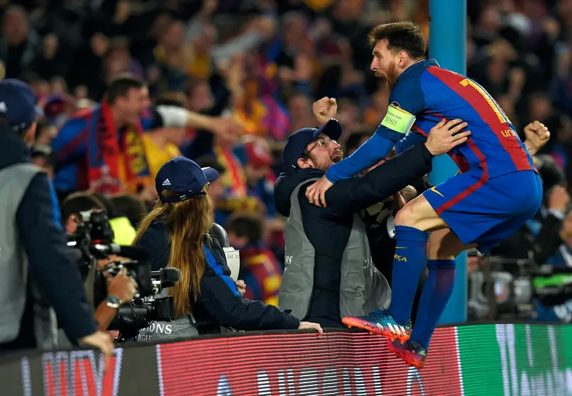 Messi celebra la remontada del Barcelona ante el PSG.