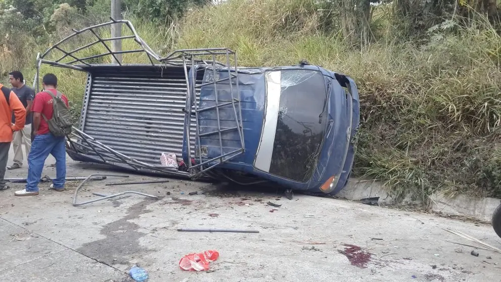 Accidente en la calle al Boquerón, Santa Tecla