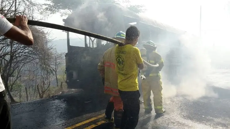 se incencia bus