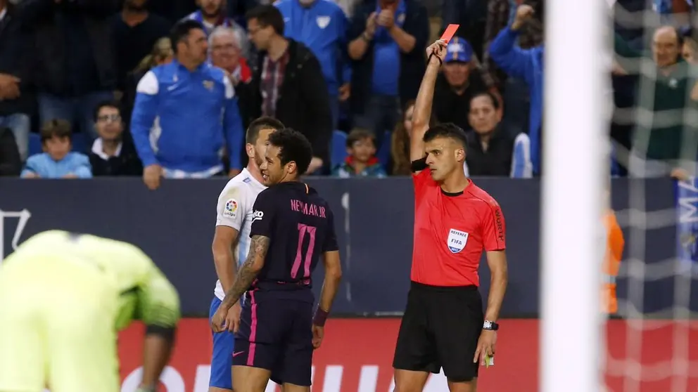 Neymar expulsado durante un partido de La Liga