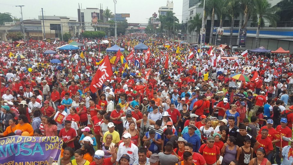 Militantes del FMLN