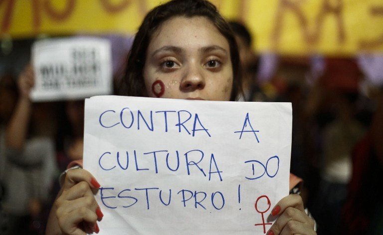 Protesta contra la violencia contra la mujer en Río de Janeiro, Brasil