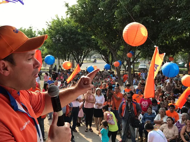 Guillermo Gallegos en un mitin de GANA