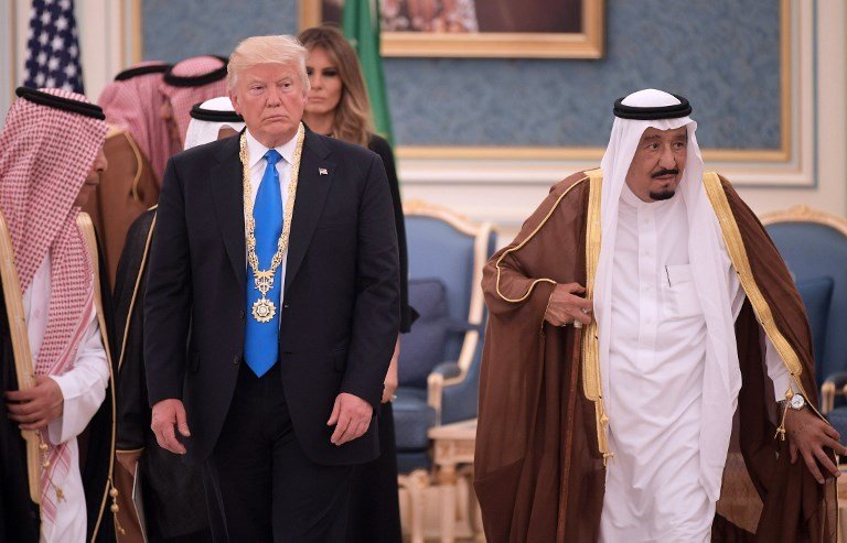 Donald Trump y el rey Salman bin Abdulaziz al-Saud, de Arabia Saudi