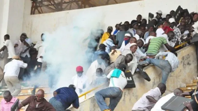 Avalancha humana en estadio de Senegal