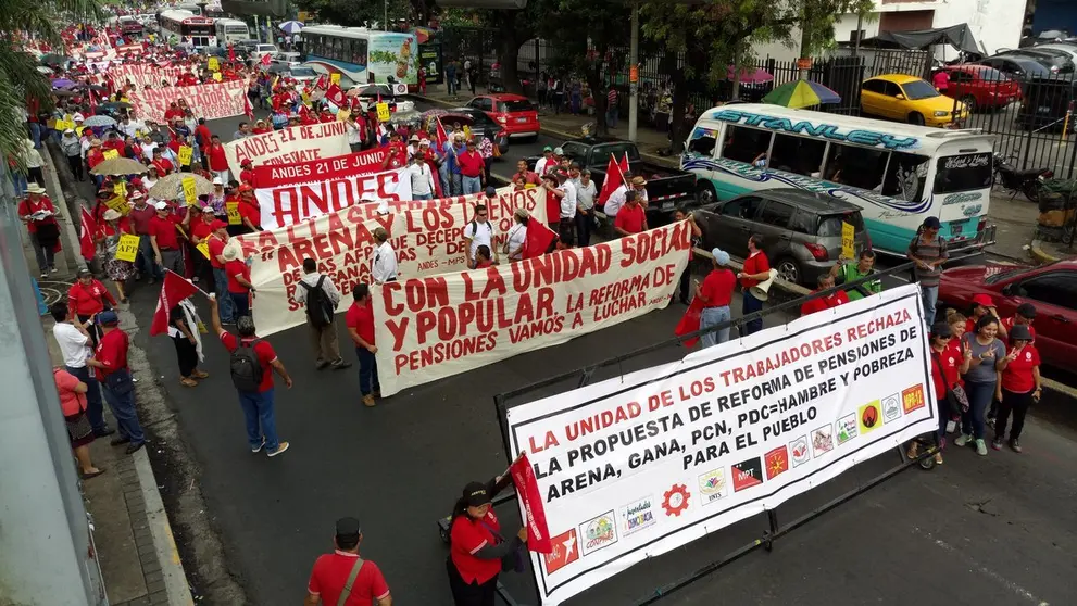 Protesta contra AFP