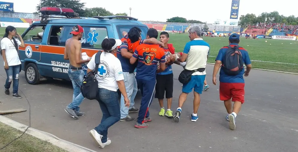 Aficionado del FAS lesionado