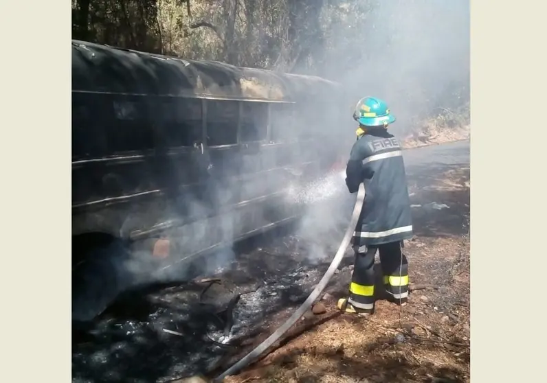 Incendio en bus