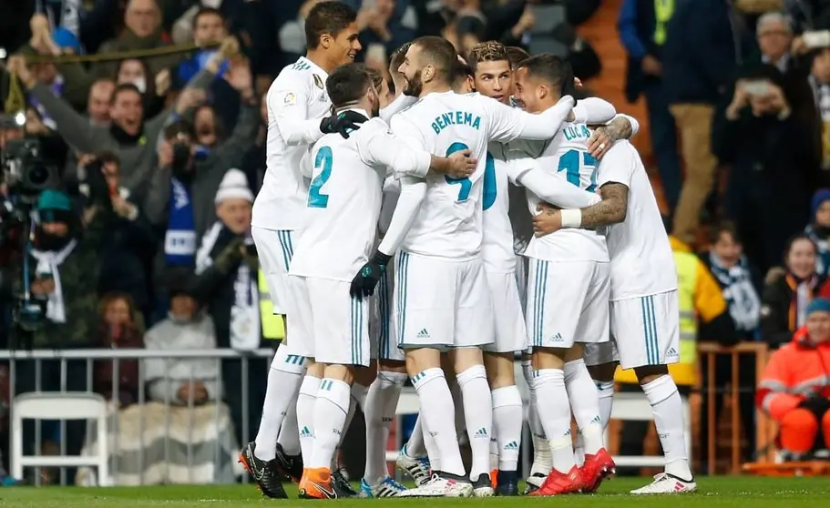 Jugadores del Real Madrid celebran un gol