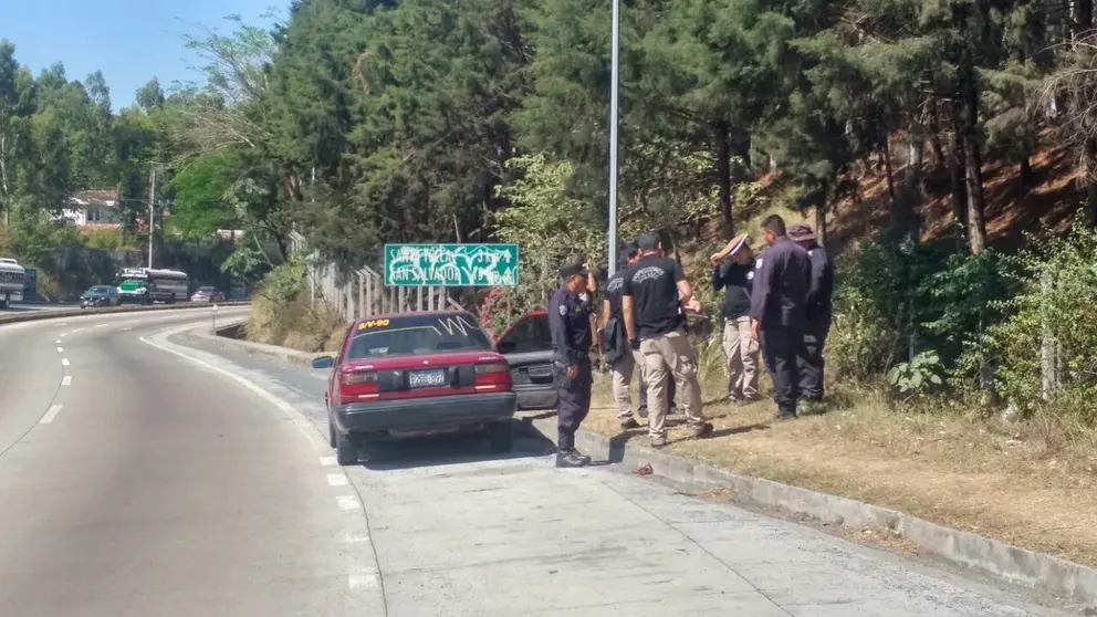 Carro abandonado en Zaragoza