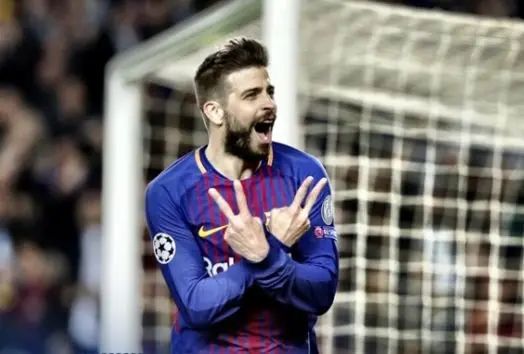 Piqué celebra un gol